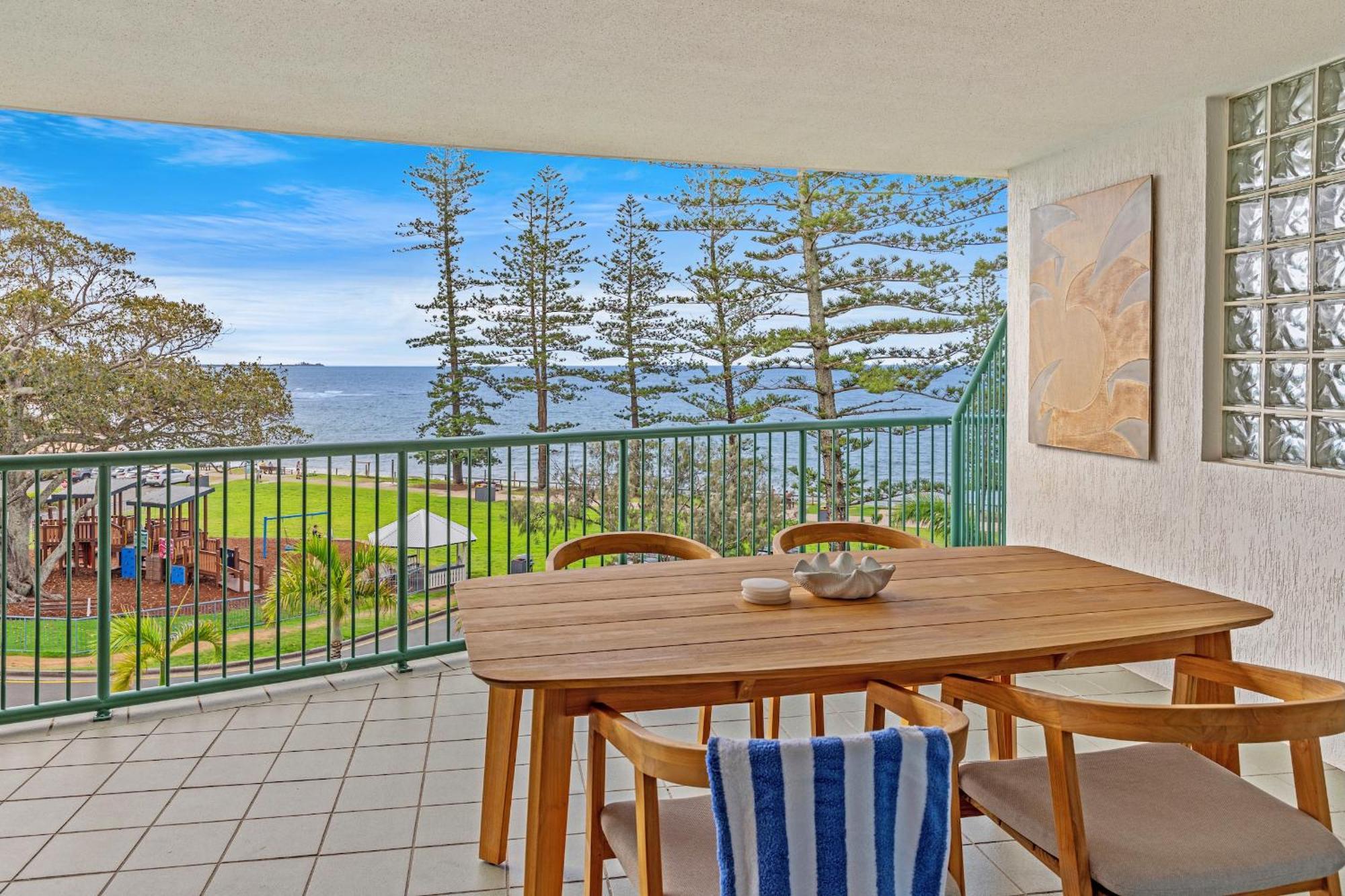 The Norfolks On Moffat Beach Caloundra Habitación foto